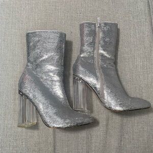 Aiit Silver Sequin Ankle Boots with Clear Heels. 7.5